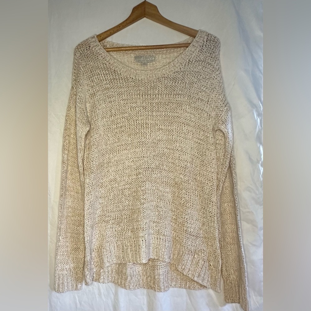 Carolyn Taylor Women’s Tan Long Sleeve Crew Neck Sweater size Medium